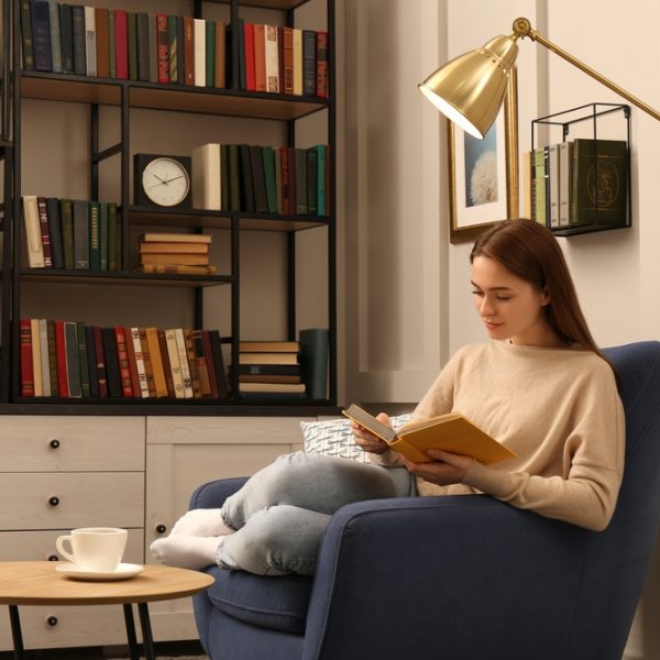 How to Create an Eye-Catching Bookcase