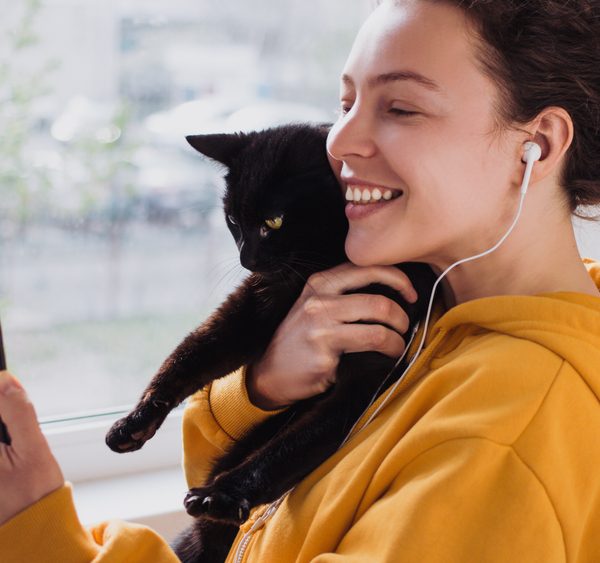 Gifts Under €25 for Cat Parents